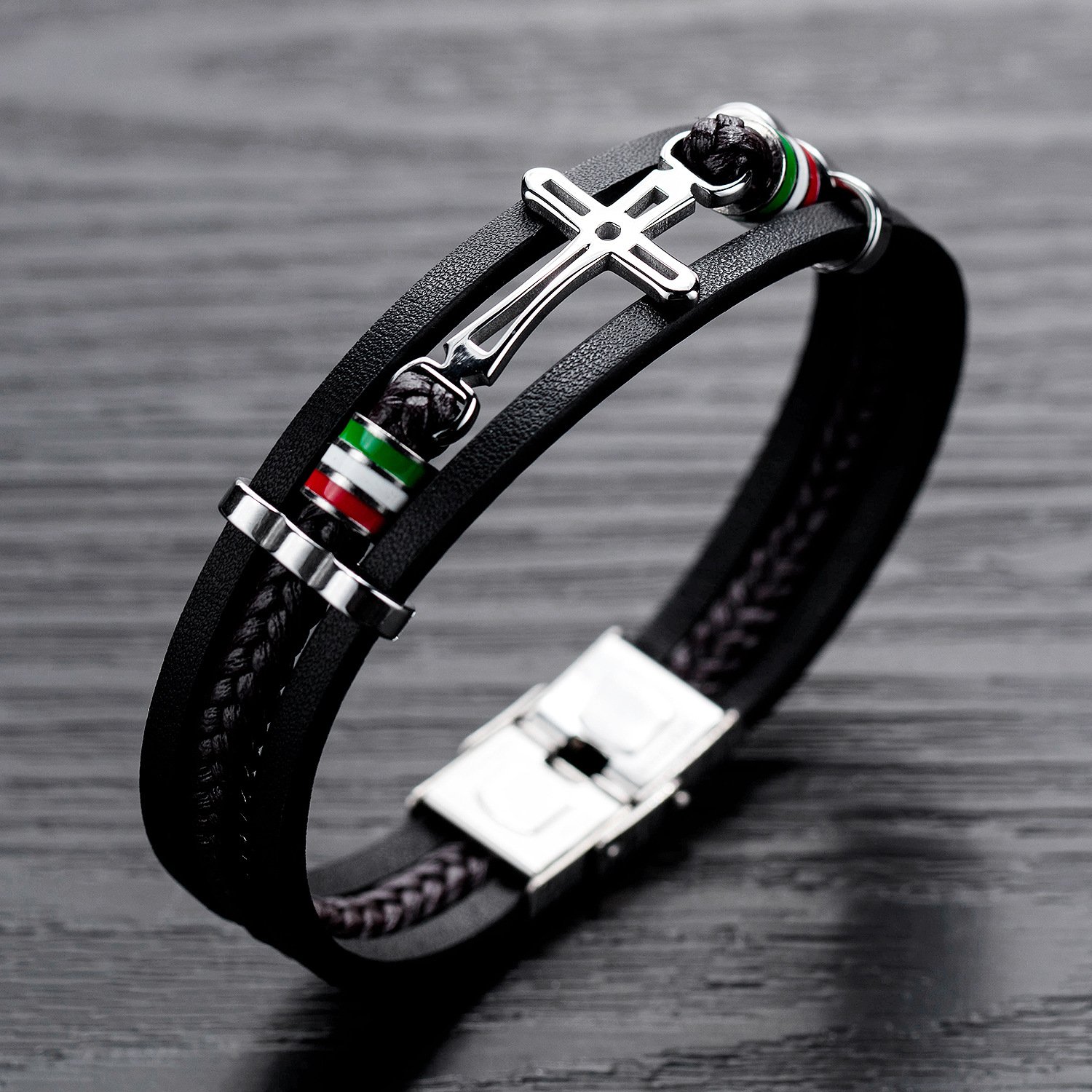 Bracelete Masculino em Couro Legítimo 'Paixão de Cristo'