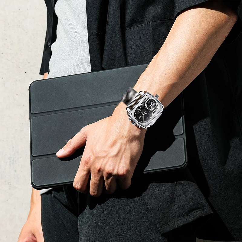 Men’s Futuristic Matrix Watch - Clube Boss